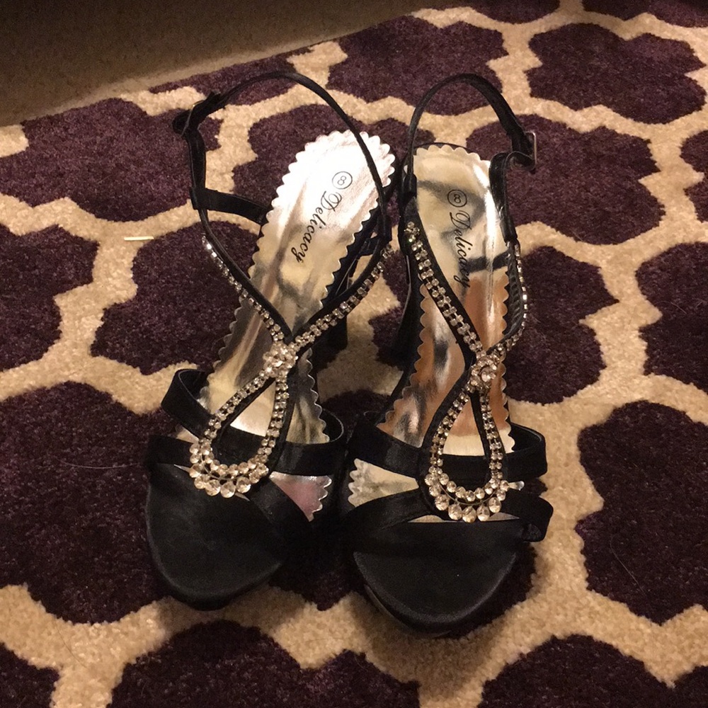 Bedazzled black open pumps